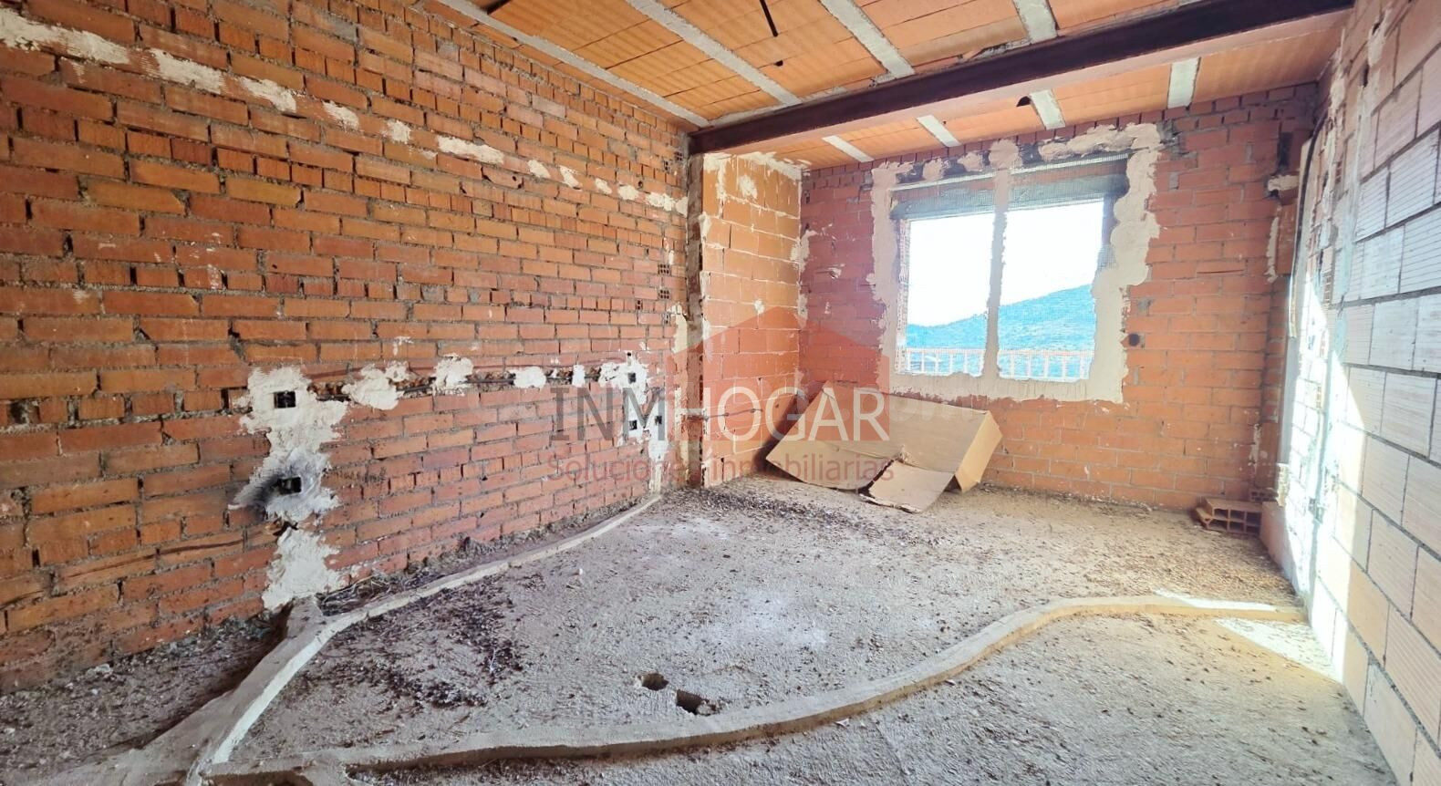 Vivienda para REFORMAR a su gusto en el centro de Hoyo de Pi - foto 4