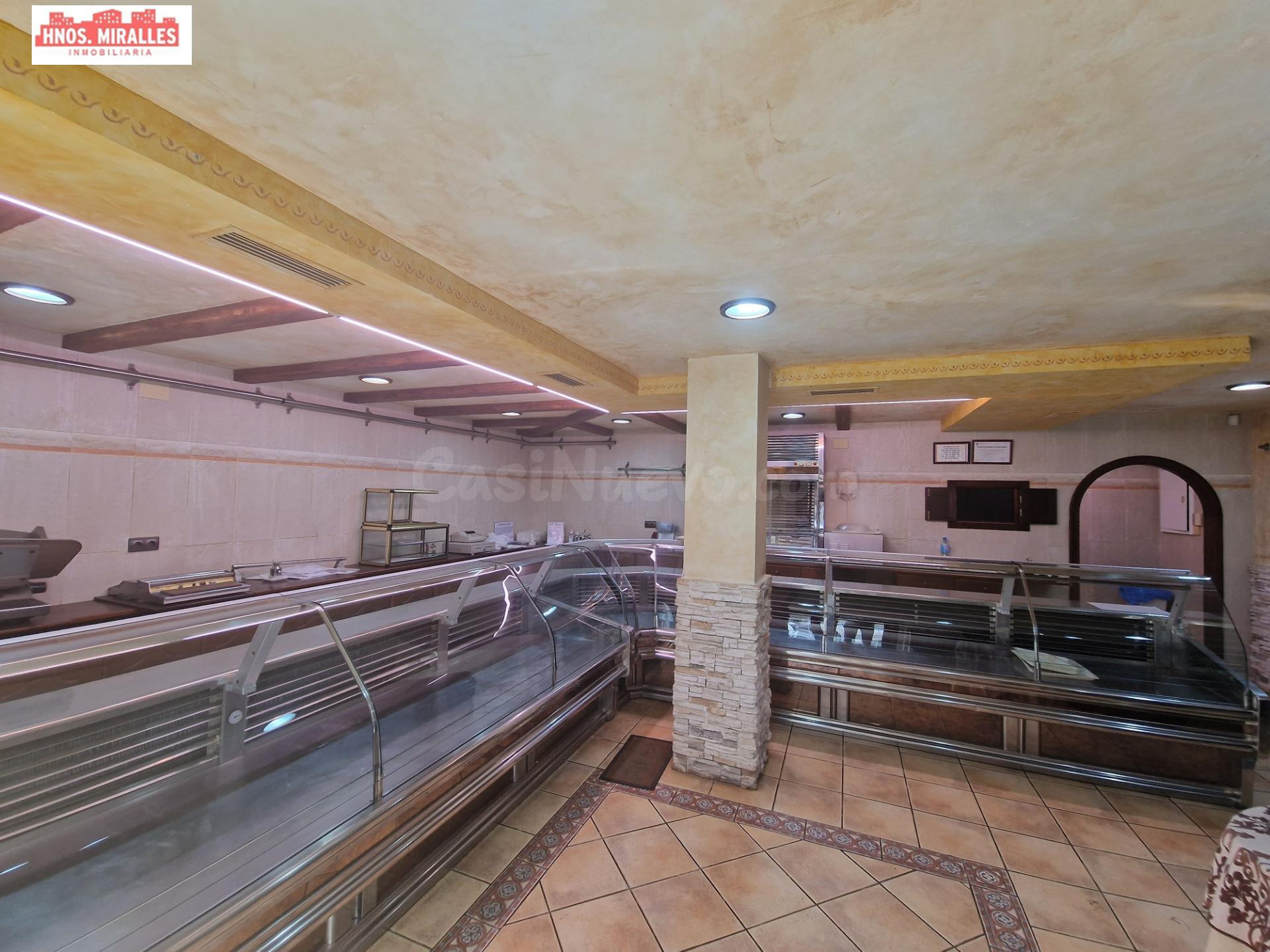 ¡¡ DISPONIBLE A LA VENTA LOCAL DE NEGOCIO COMO CARNICERÍA DURANTE MUCHOS AÑOS !!