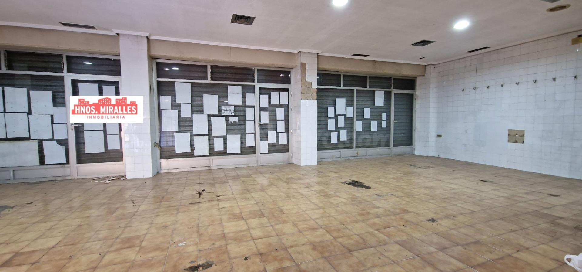 ¡¡SI QUIERES MONTAR ALGÚN TIPO DE NEGOCIO EN EL CENTRO DE ELCHE , ÉSTA PUEDE SER UNA BUENA OPCIÓN!!