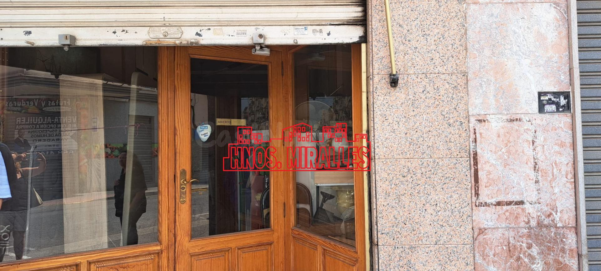 SE VENDE LOCAL EN ELCHE CON APERTURA DE NEGOCIO DE PANADERIA