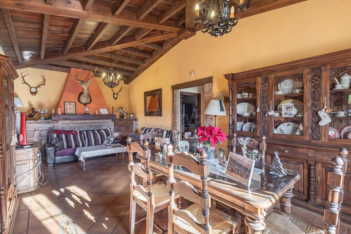 FANTÁSTICA VILLA CON INFINIDAD DE POSIBILIDADES