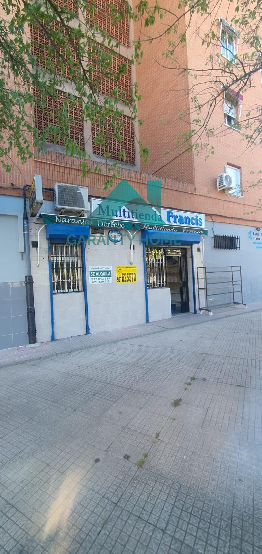 SE ALQUILA LOCAL COMERCIAL EN LA AVENIDA DE LA HISPANIDAD