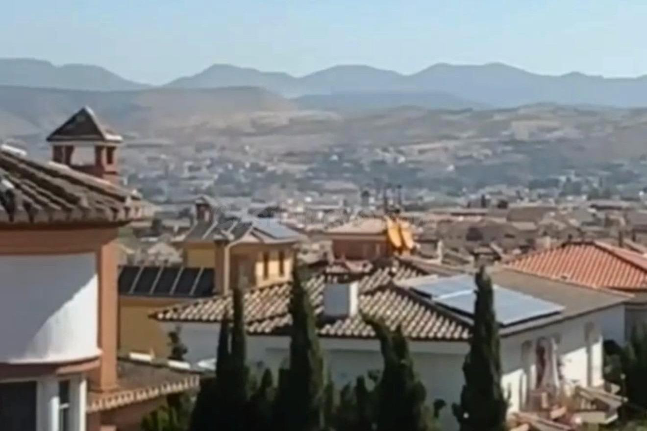 Venta de chalet en La Zubia (Granada)