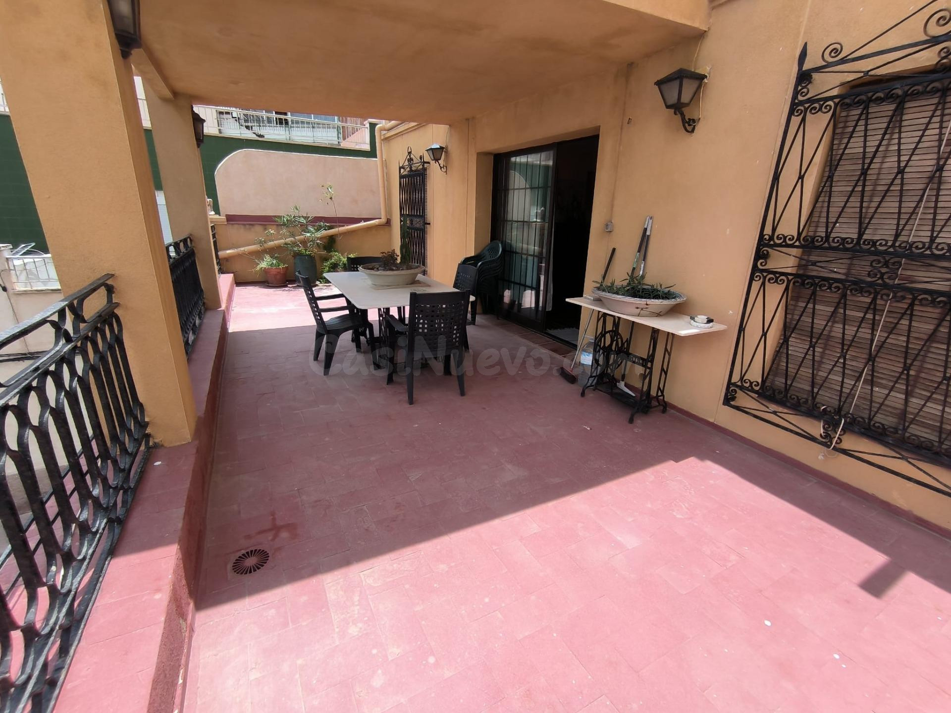 CASA EN EL CENTRO DEL PUEBLO