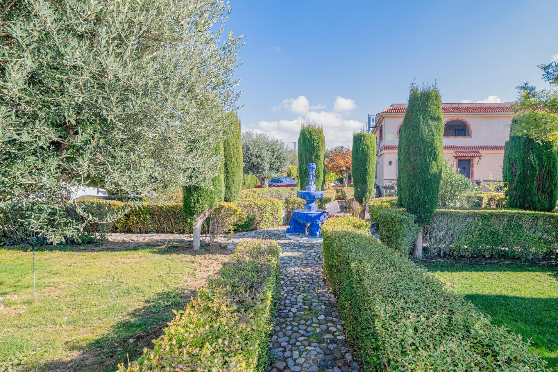 GRAN VILLA EN GOJAR: LUJO Y CONFORT EN PLENA NATURALEZA 🌿🏡 - foto 5