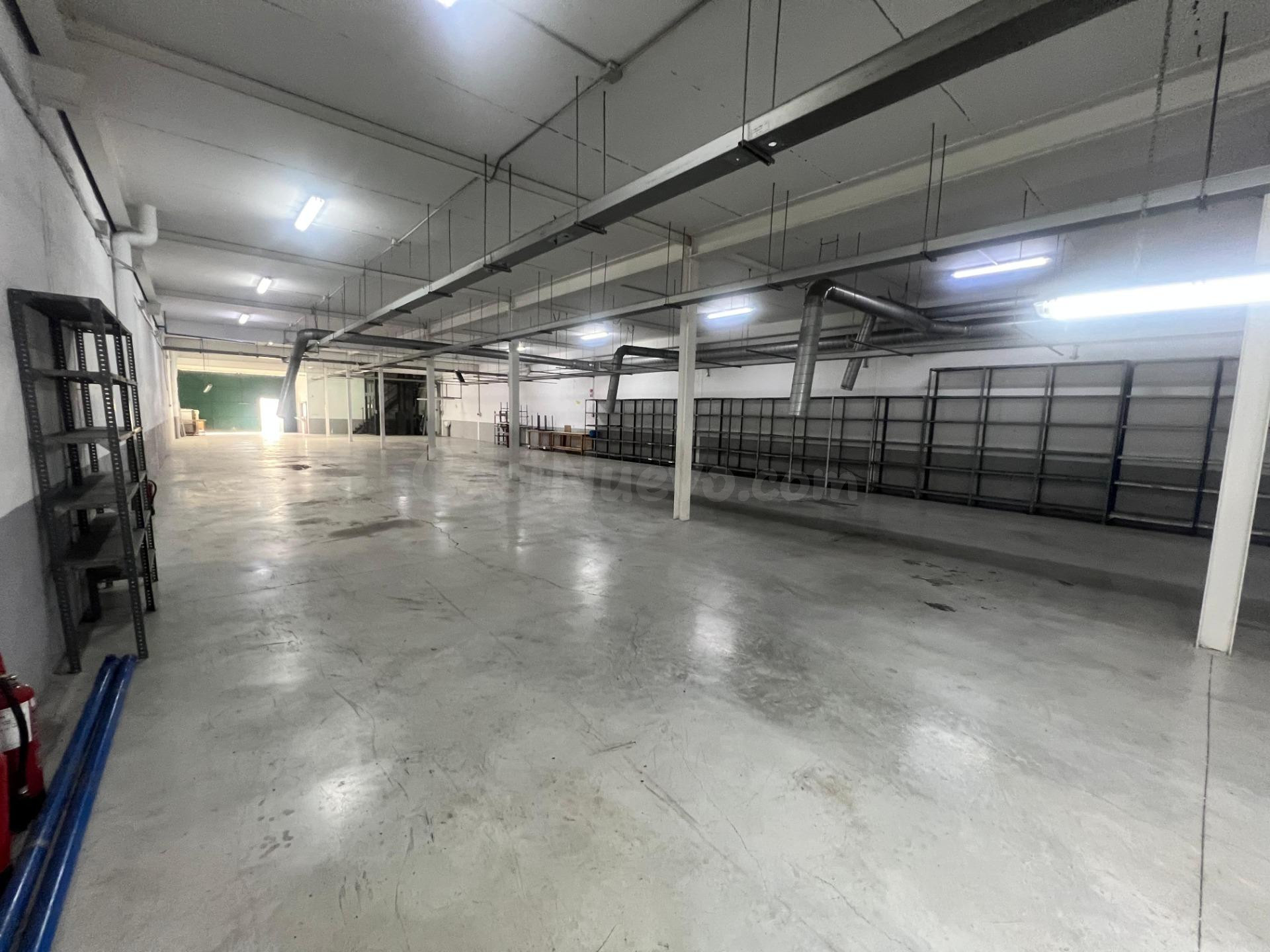 VENTA DE NAVE EN POLIGONO INDUSTRIAL. TOTALMENTE EQUIPADA, C - foto 3