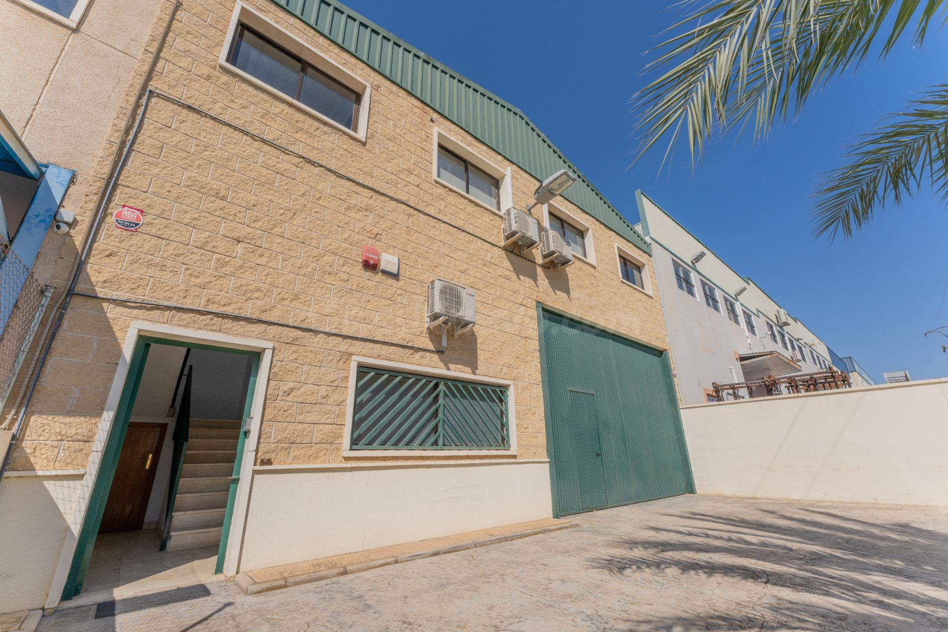 VENTA DE NAVE EN POLIGONO INDUSTRIAL. TOTALMENTE EQUIPADA, C - foto 5