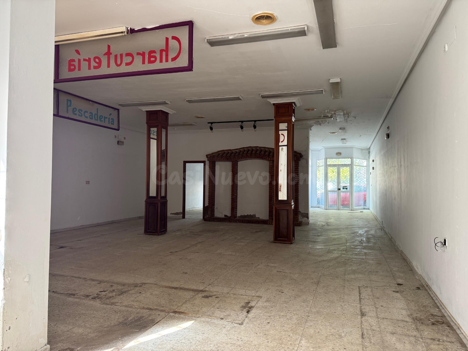 CASABANCO VENDE LOCAL COMERCIAL EN ALMENDRALEJO - foto 4