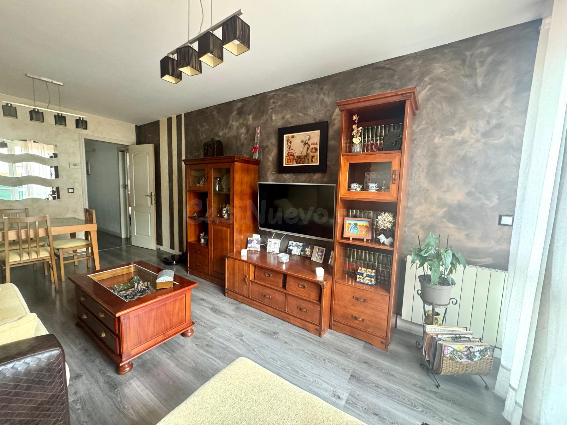 Fantástico bajo con terraza privada