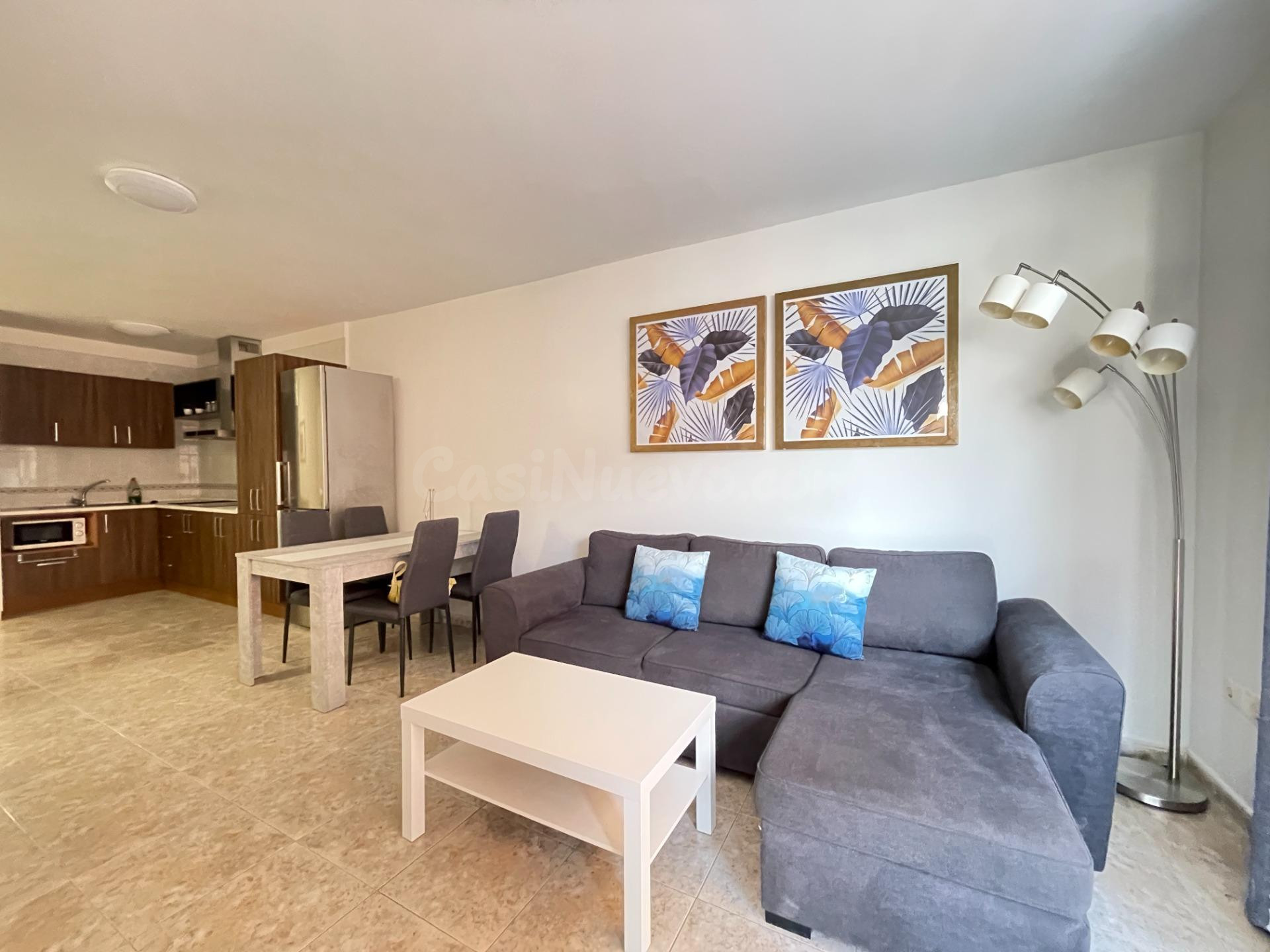 Apartamento amueblado en alquiler por corta estancia en El Médano – gastos incluidos, a dos minutos a pie de la playa - foto 2