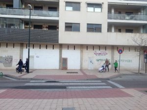 LOCAL MUY COMERCIAL EN ROSALES DEL CANAL - foto 4