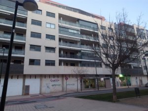 LOCAL MUY COMERCIAL EN ROSALES DEL CANAL - foto 5