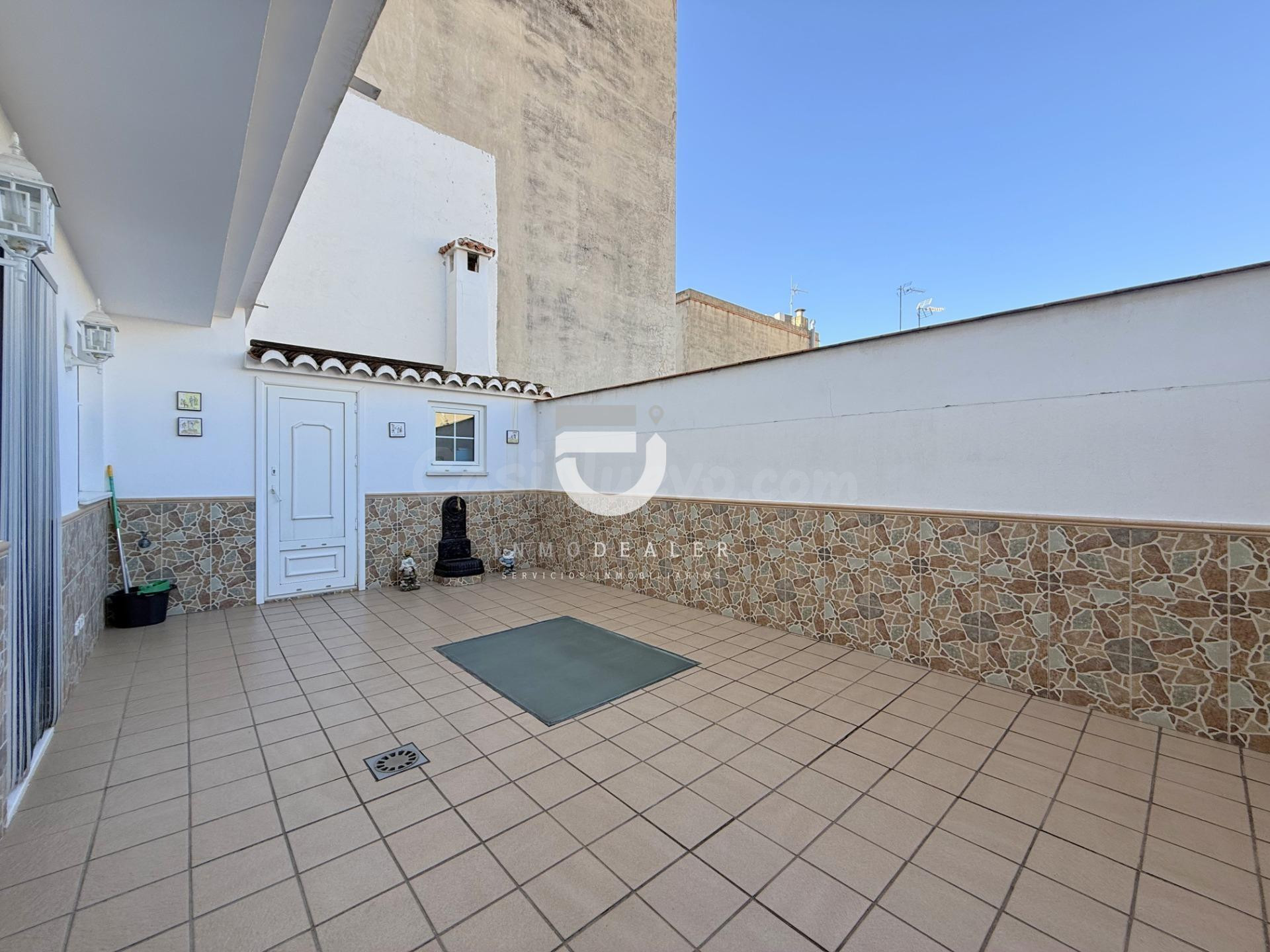 Impresionante Casa de 280 m2 en Gandía – Espaciosa, Confortable y con Acabados de Primera Calidad