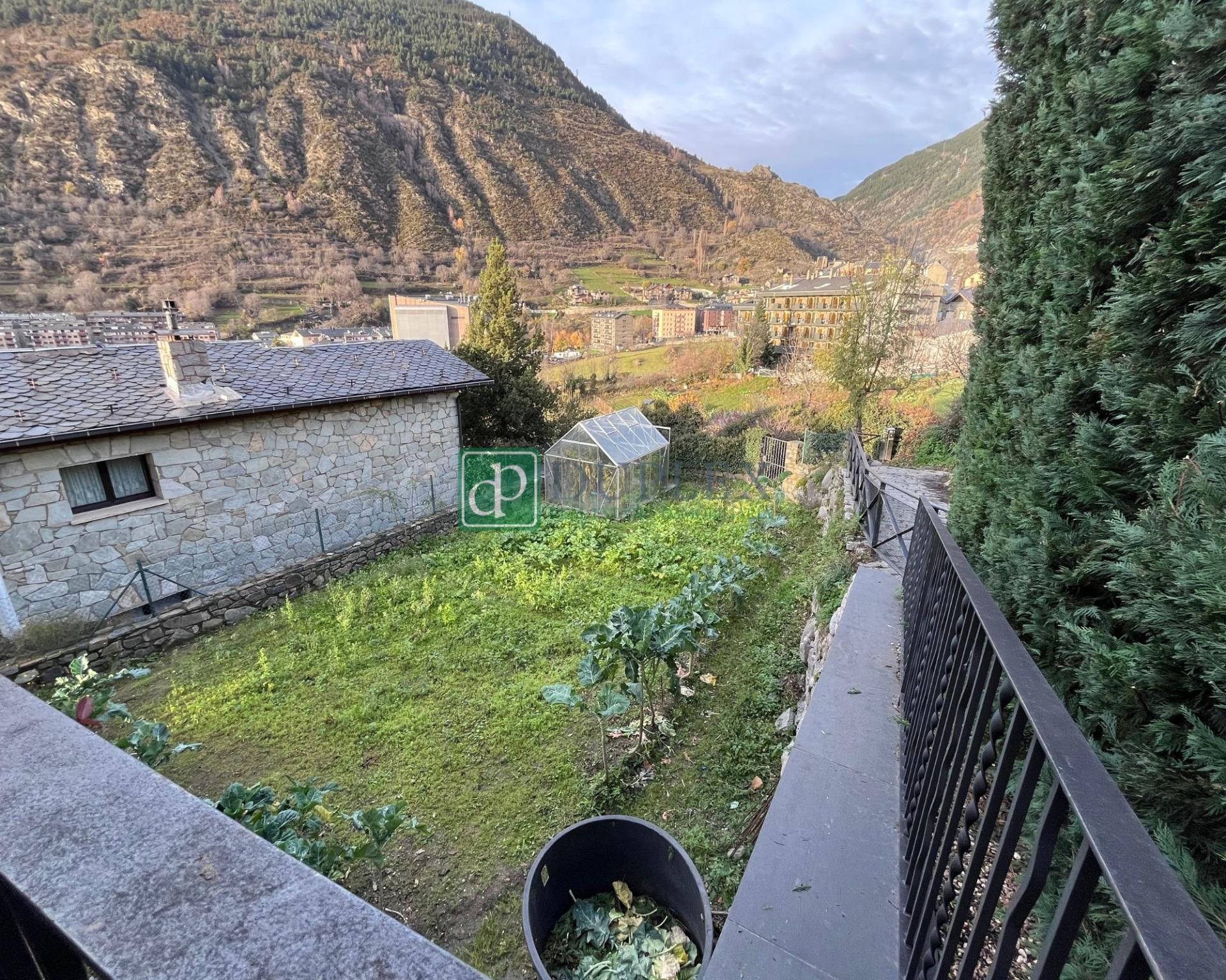 Chalet de excepción en Encamp con apartamento anexo - foto 4