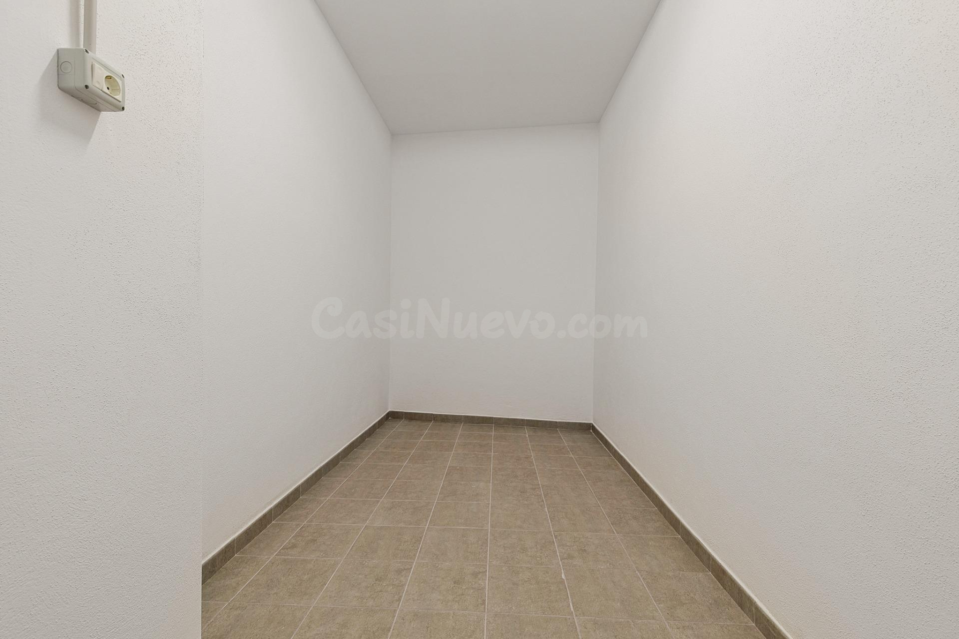 Se alquilan trasteros en Avenida Las Salinas - foto 3