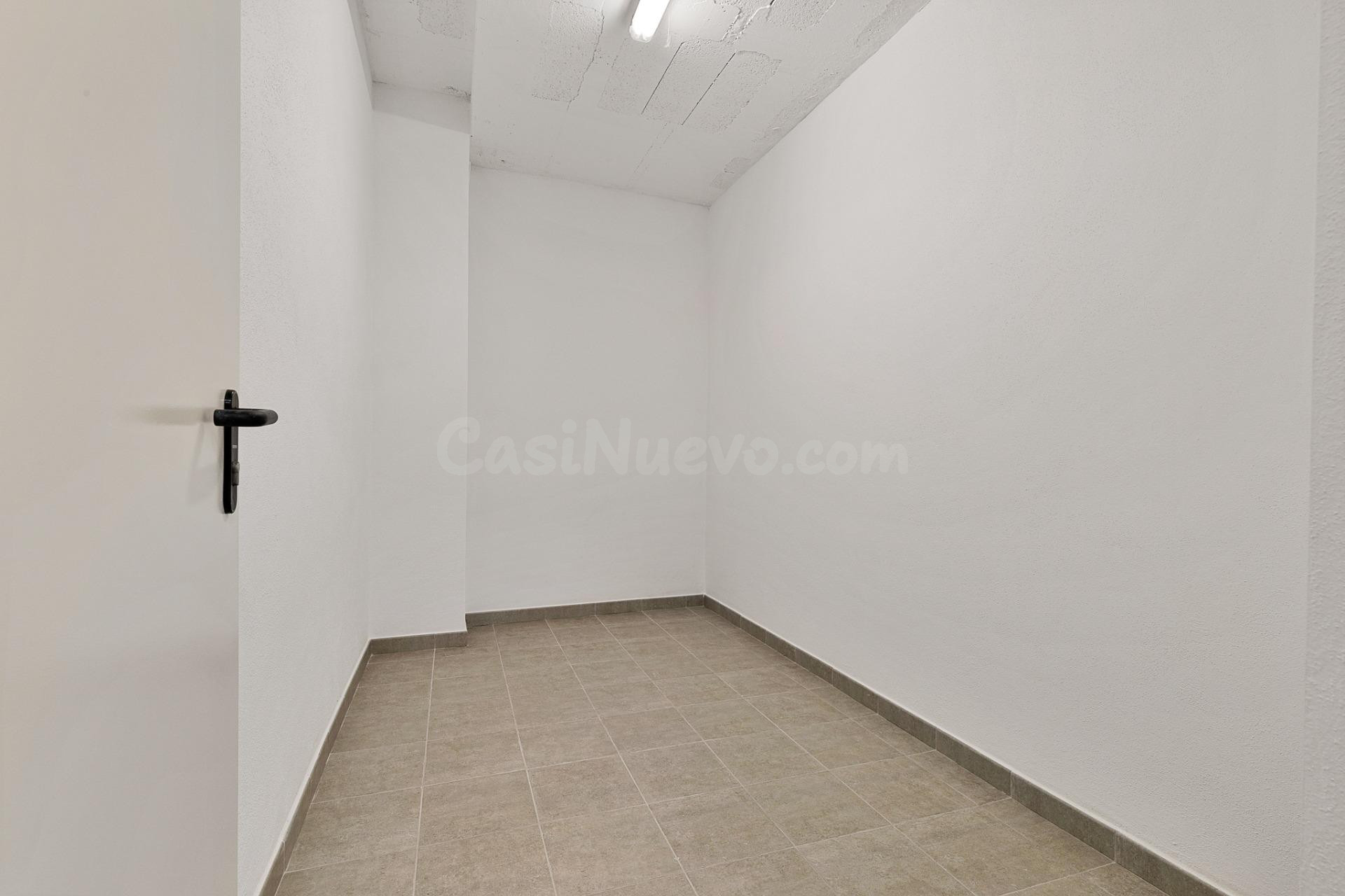 Se alquilan trasteros en Avenida Las Salinas - foto 4
