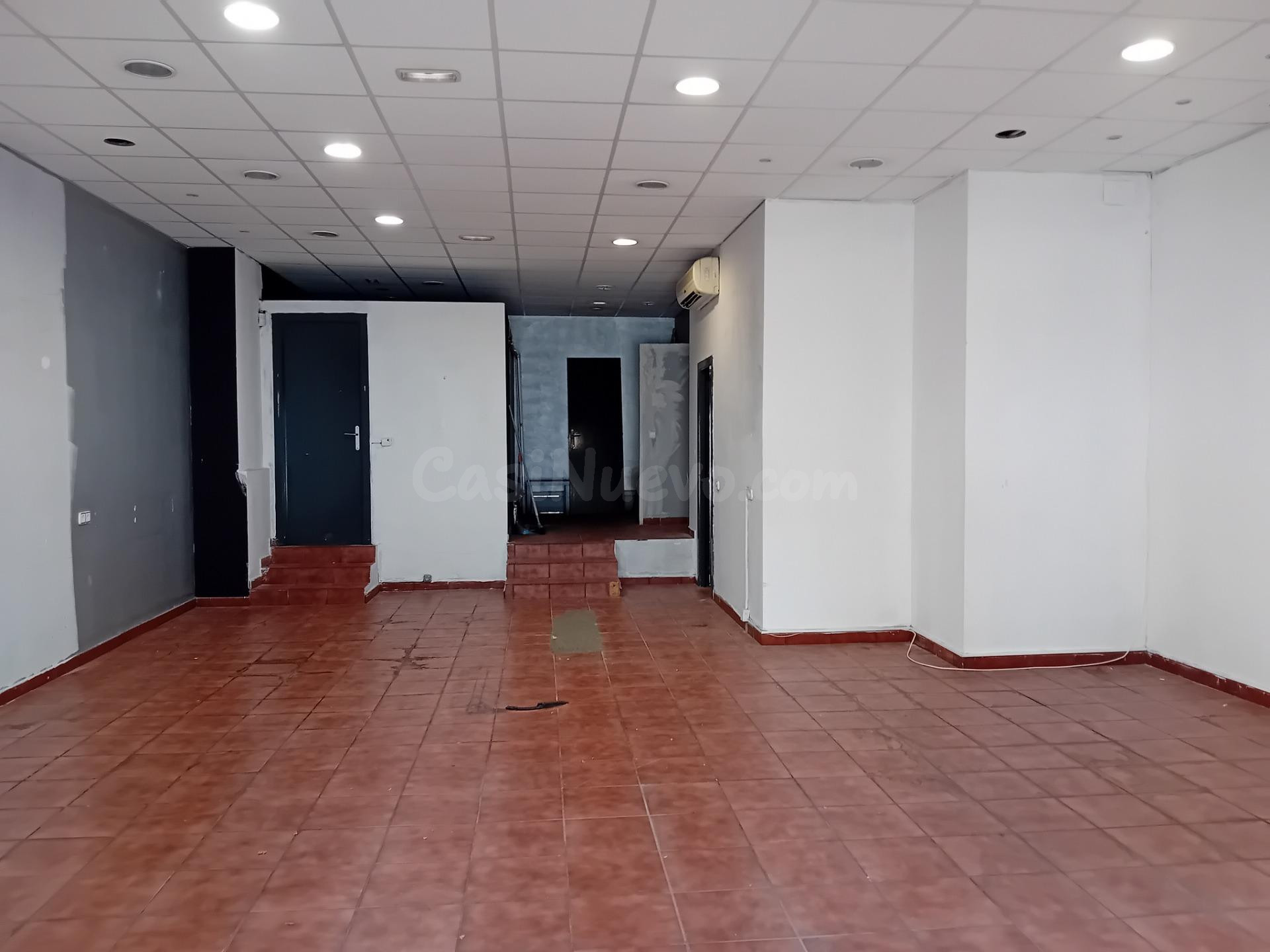 Local comercial de unos 90m2 en la zona de l'Escorxador.
