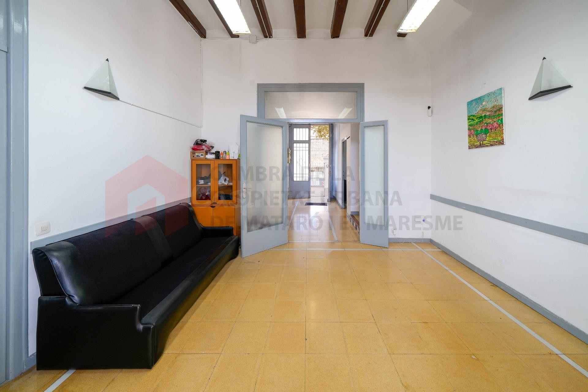 OPORTUNIDAD Casa a reformar con terrazas y espectacular pati - foto 3