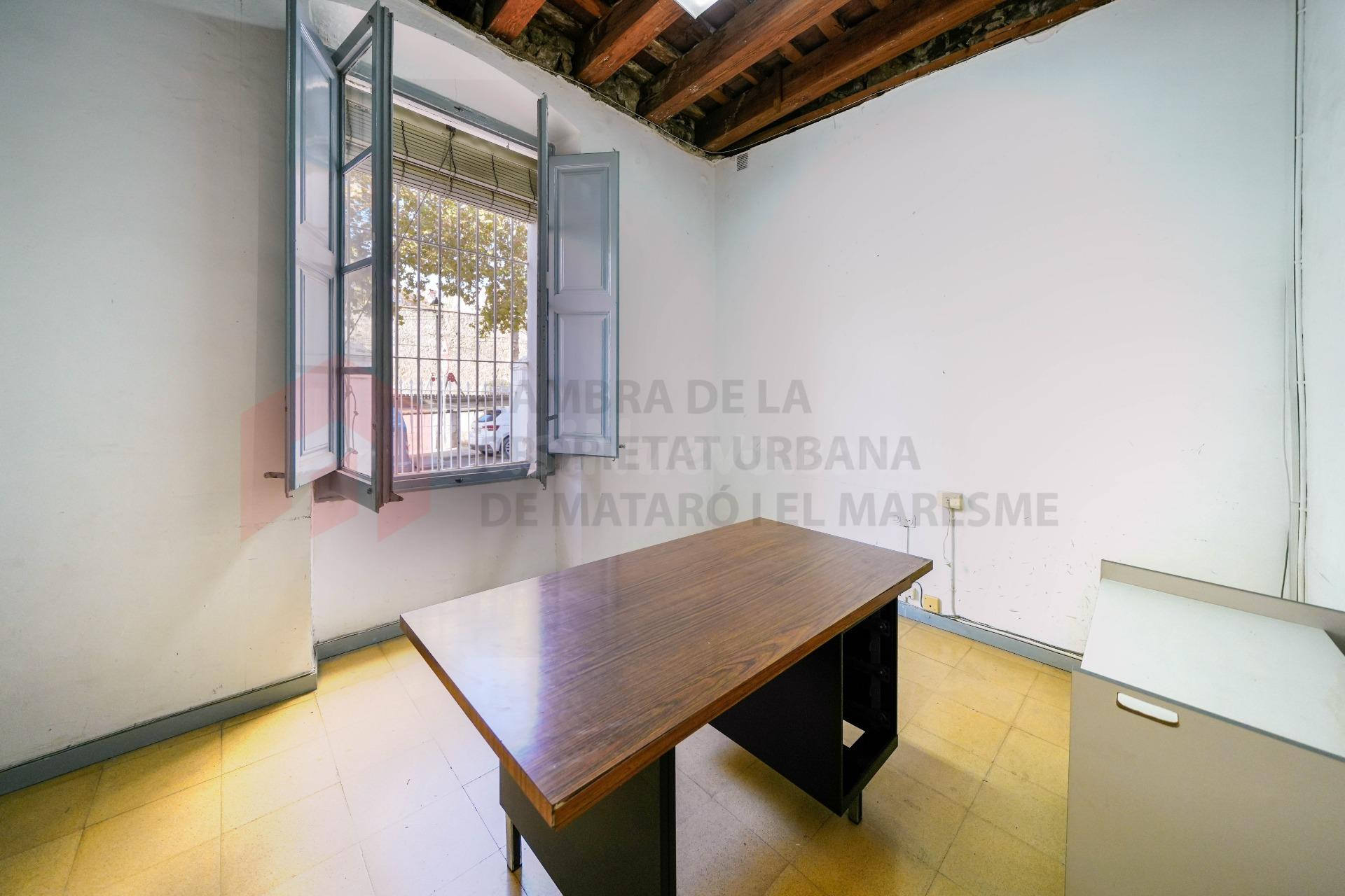 OPORTUNIDAD Casa a reformar con terrazas y espectacular pati - foto 4