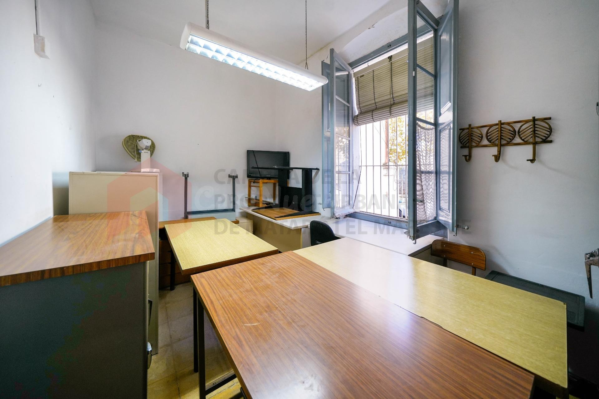 OPORTUNIDAD Casa a reformar con terrazas y espectacular pati - foto 5