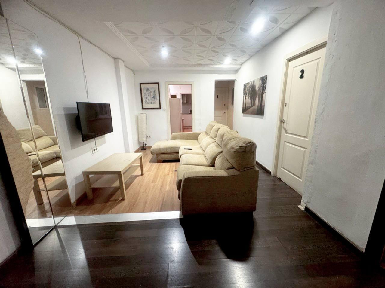 CASA DE 2 PLANTAS PARA VIVIR O NEGOCIO DE ALQUILER POR habitaciones - foto 2