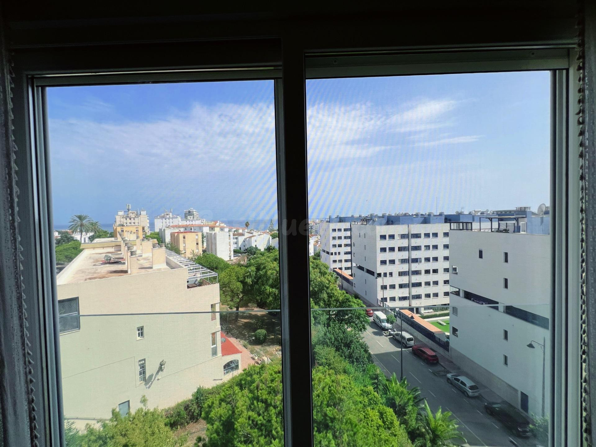 ATICO DUPLEX CON ESPECTACULARES VISTAS AL MAR - foto 2
