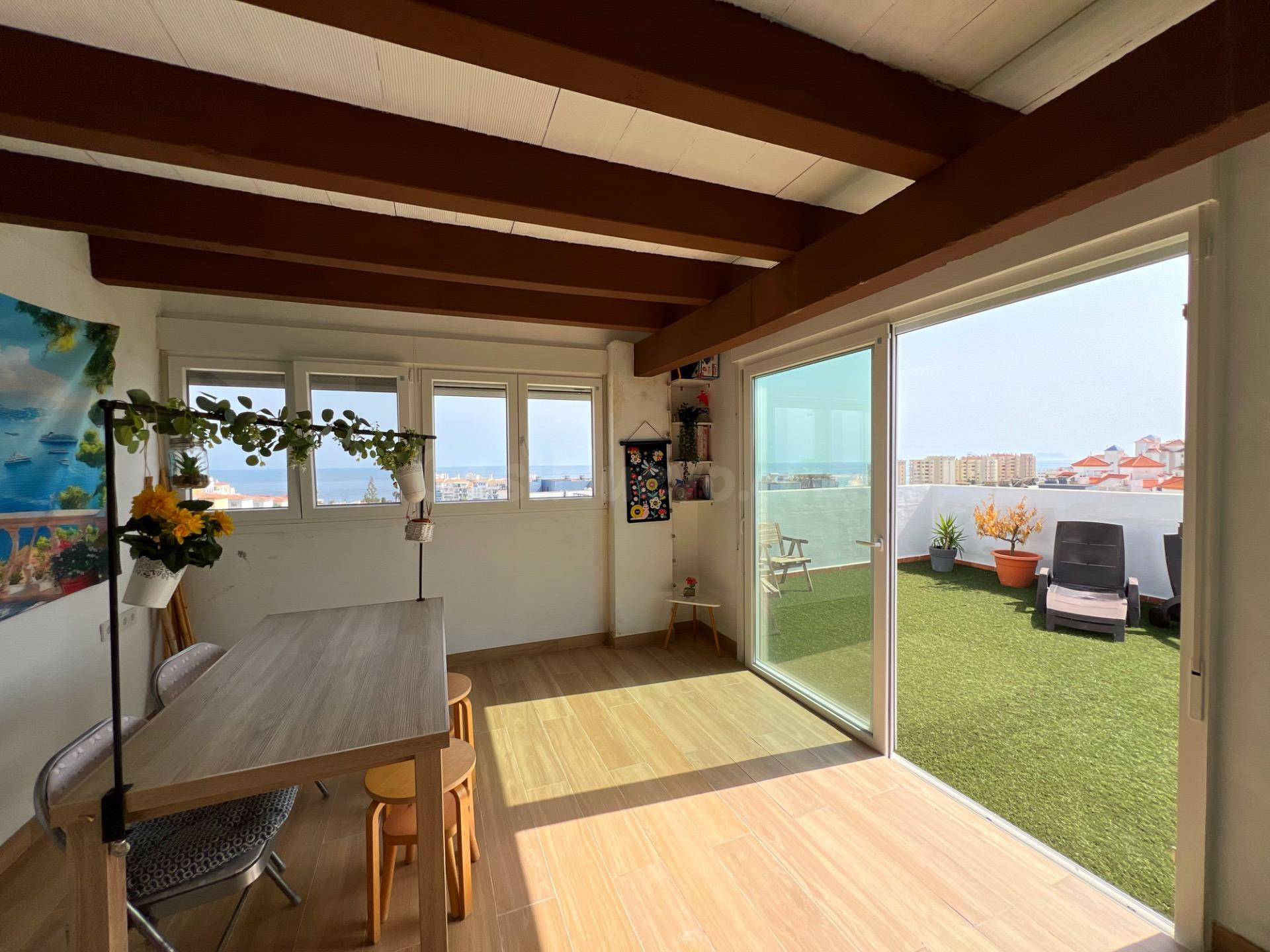 ATICO DUPLEX CON ESPECTACULARES VISTAS AL MAR - foto 5