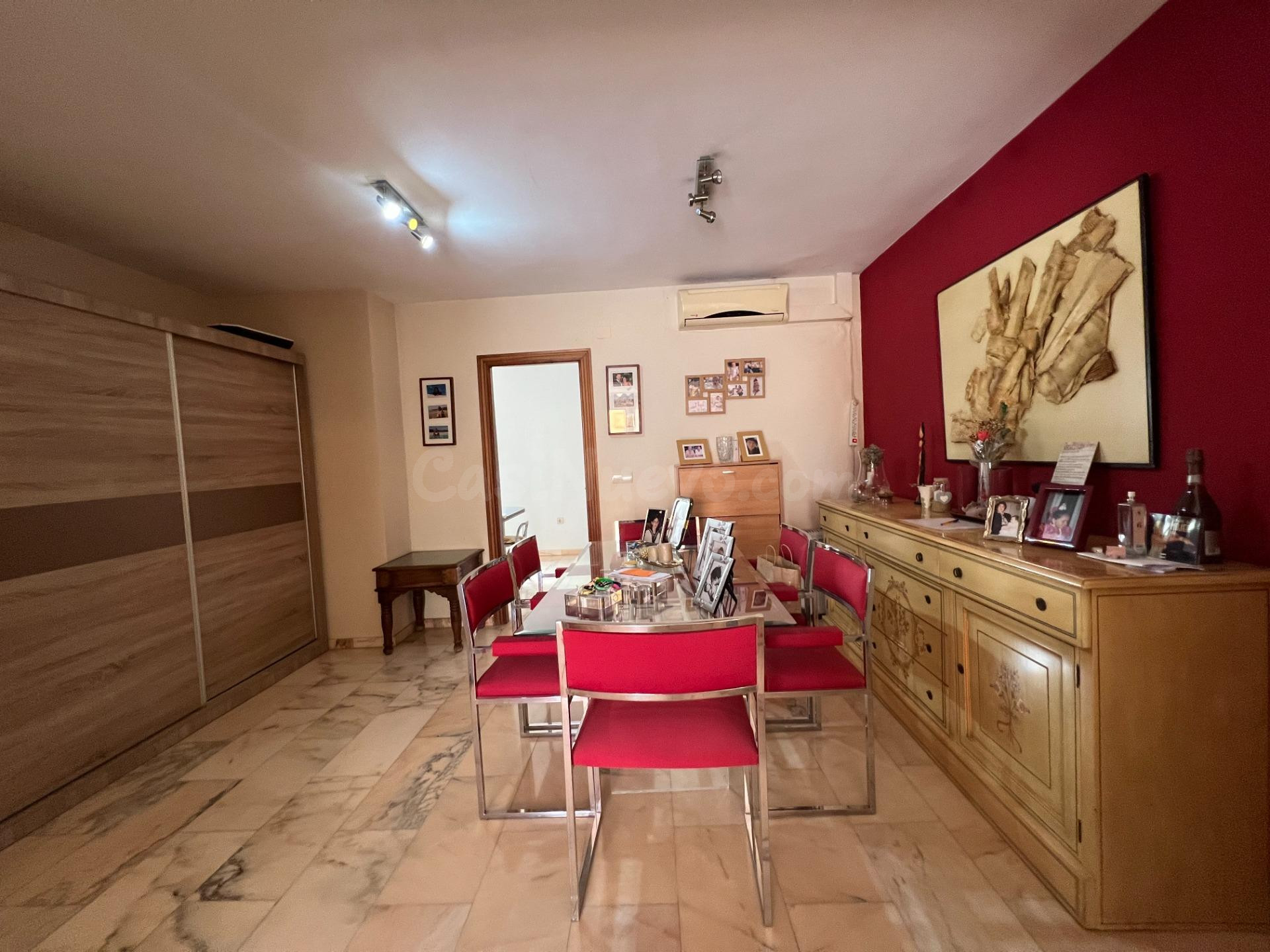 AMPLIO PISO A 150 M DEL MAR ✨ - foto 2