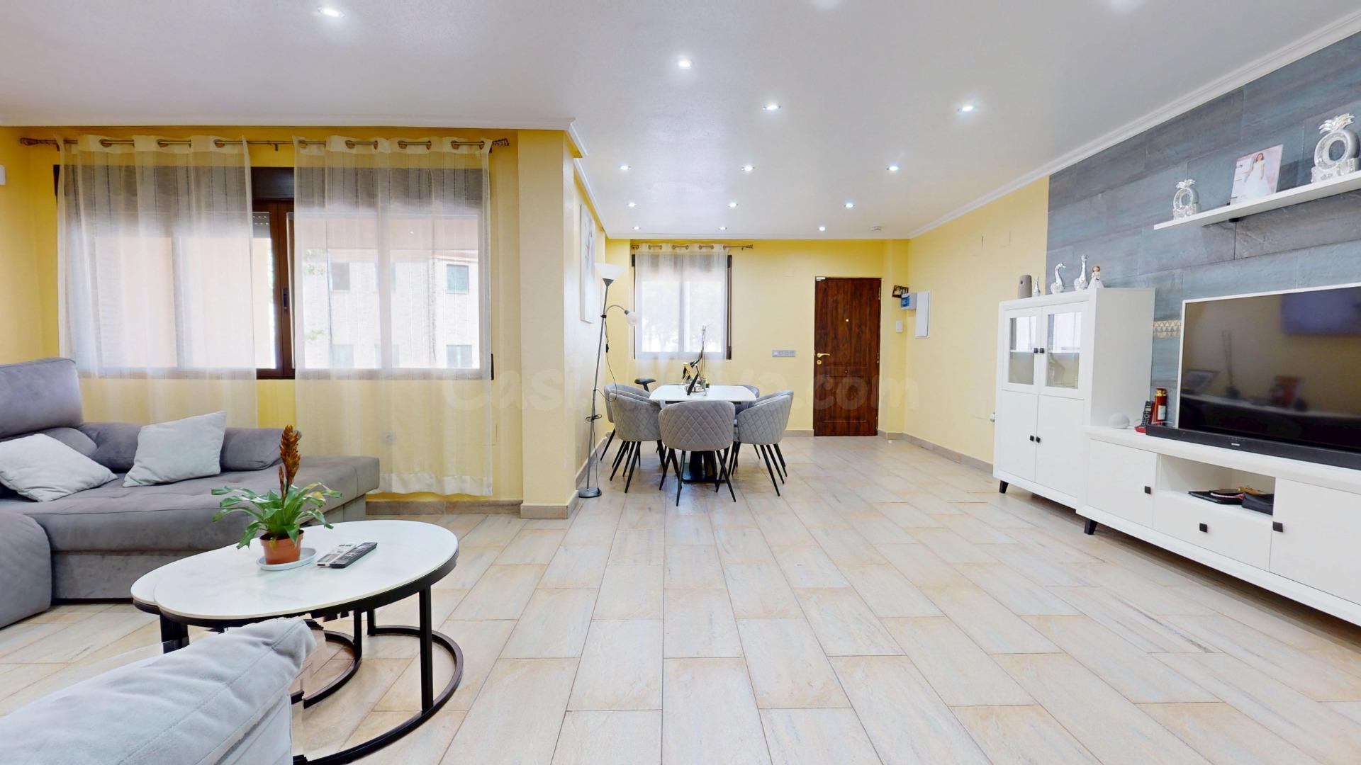 Espectacular vivienda, muy amplia, con garaje y trastero en Pilar de la Horadada