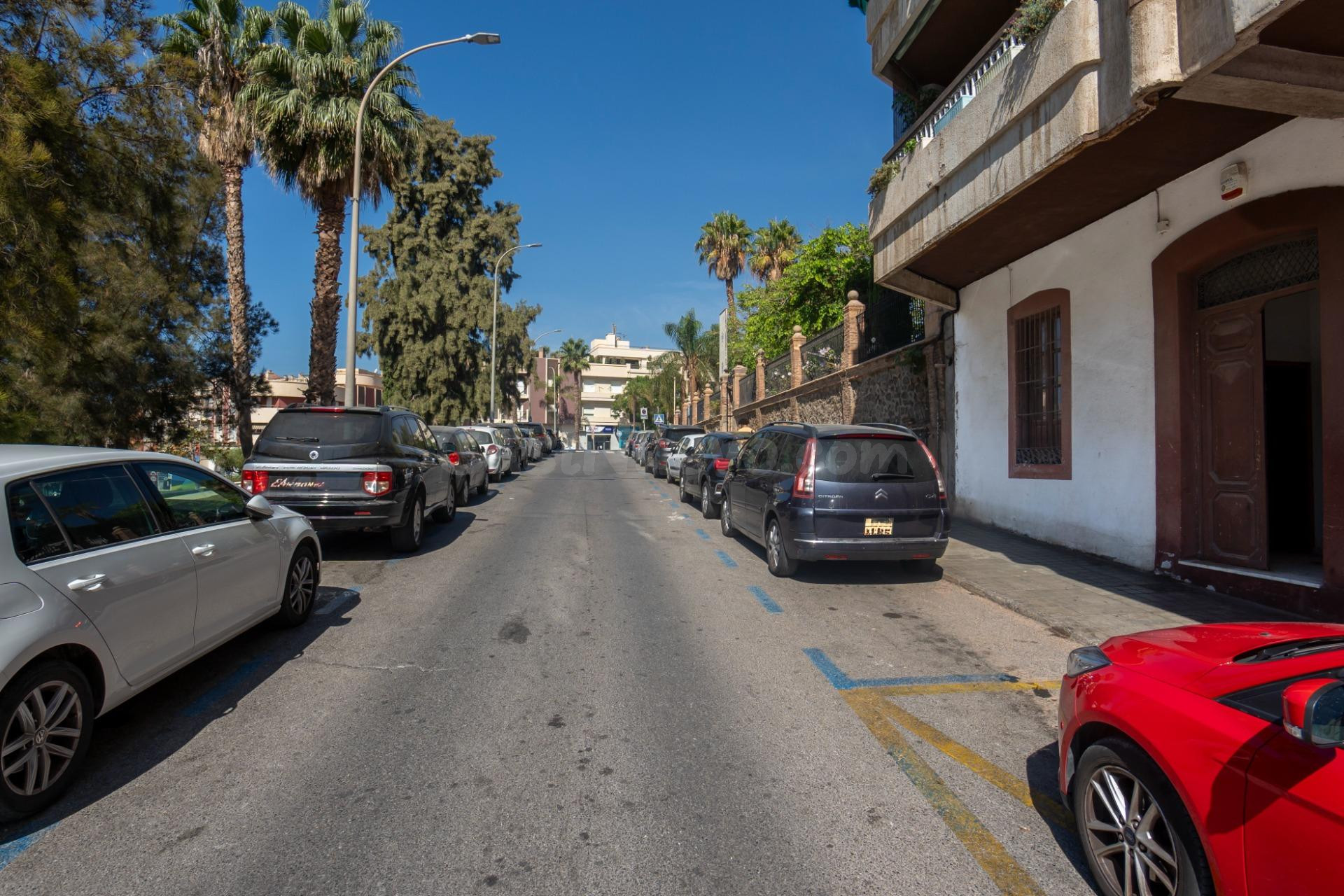 Gran local en Avenida La Marquesa de Esquilache - foto 4
