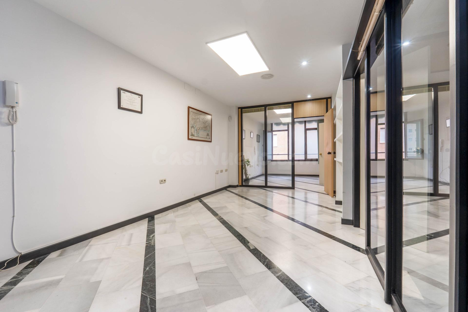 Oficina en Venta en El Ejido Oeste - Excelente Oportunidad