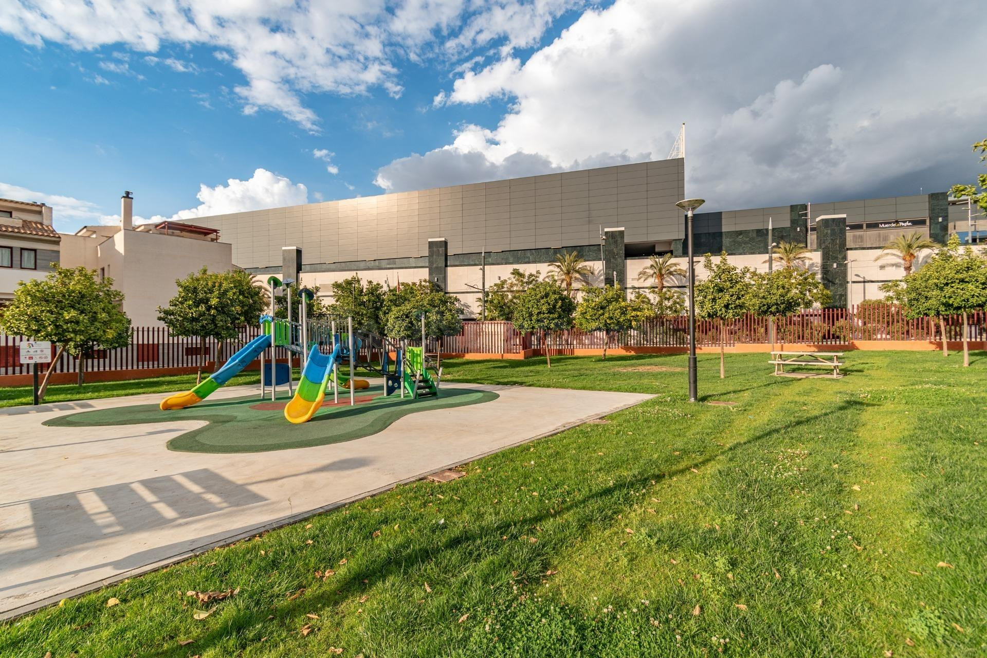 Exclusiva vivienda en Residencial Nevada — Urbanización de l - foto 3