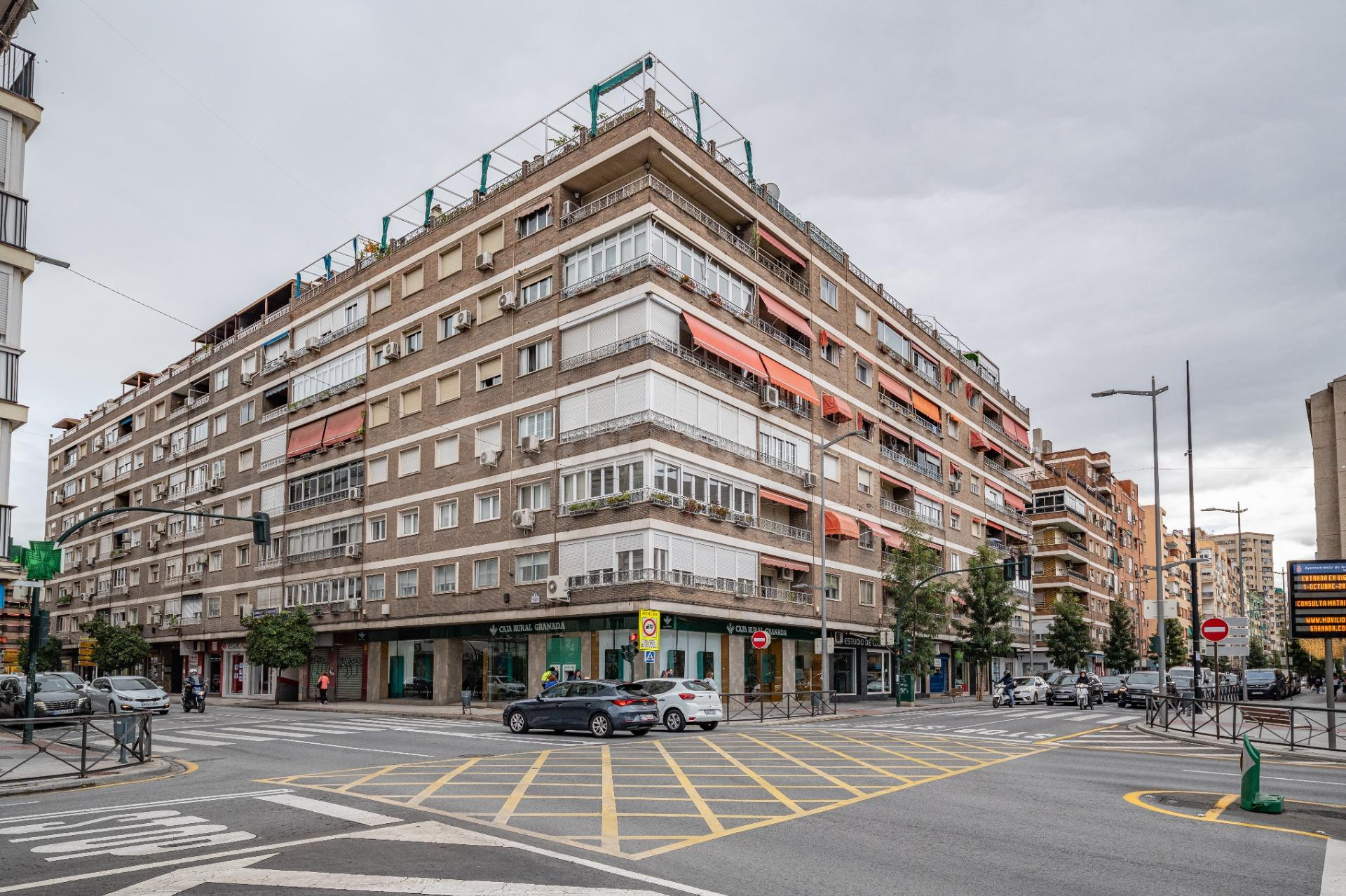 Piso en Méndez Núñez con cochera en el mismo edificio