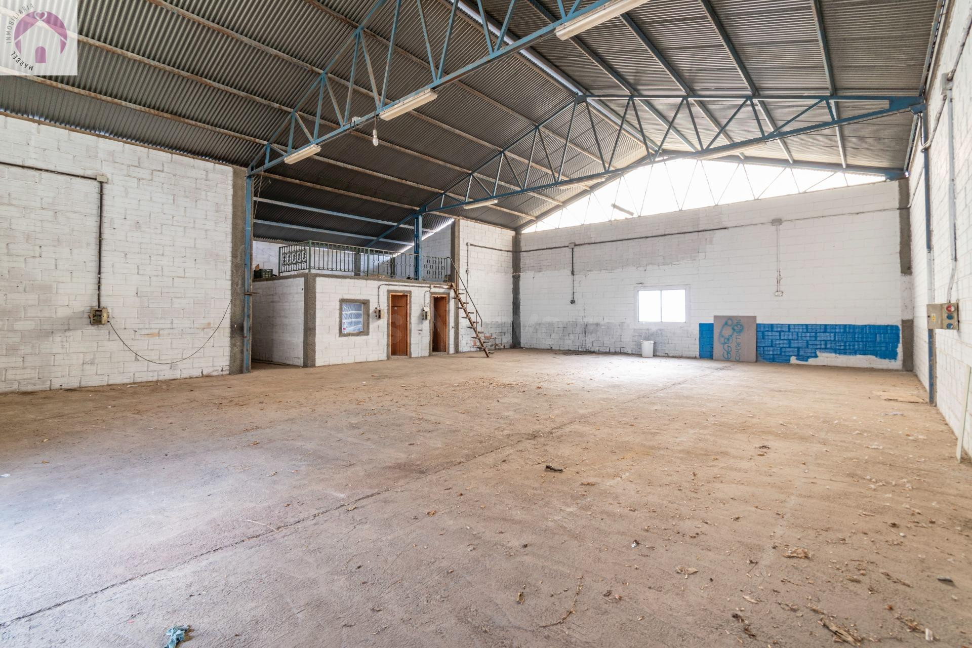 NAVE INDUSTRIAL DE 240M2 EN JUN-GRANADA - foto 4