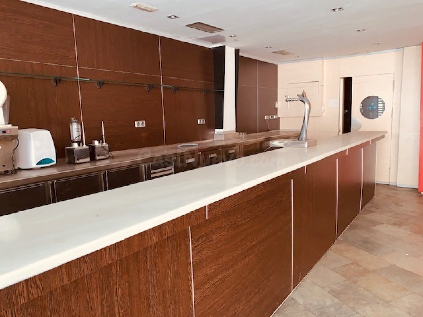 LOTE Bar Restaurante todo equipado en Centro El Vendrell