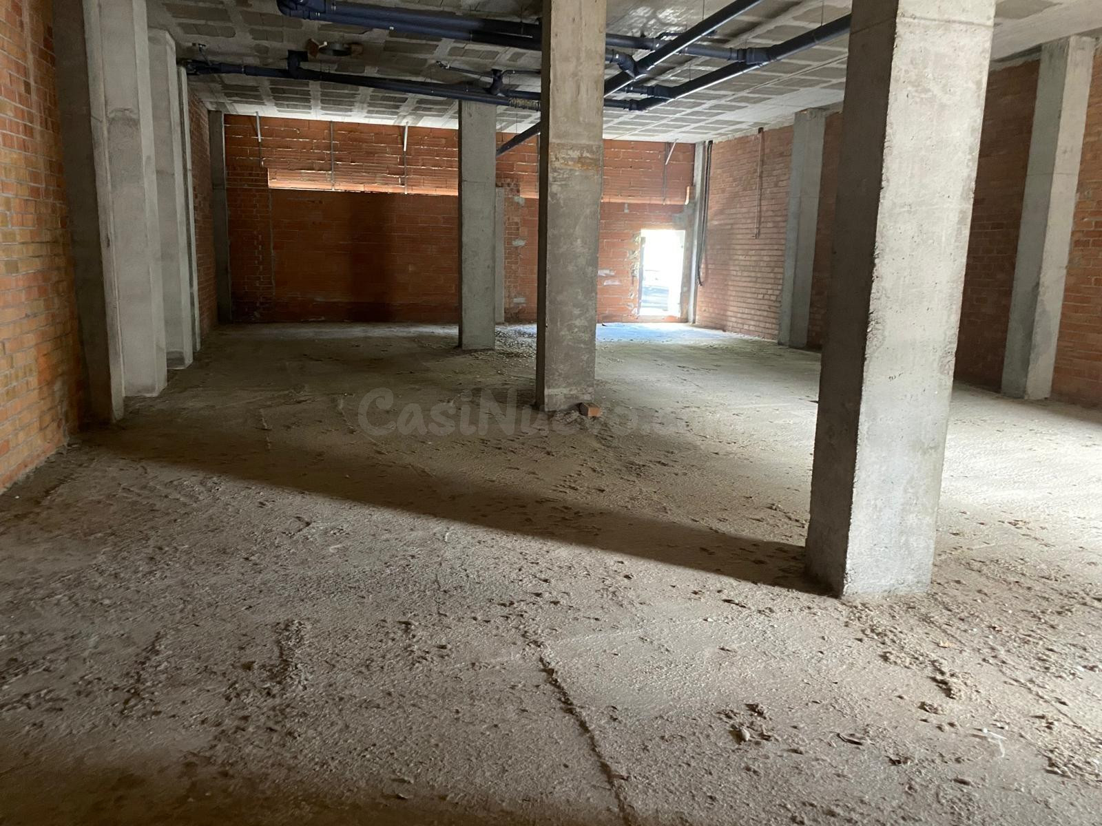 LOCAL 90 M2 OBRA NUEVA EN RAMBLA GIRADA