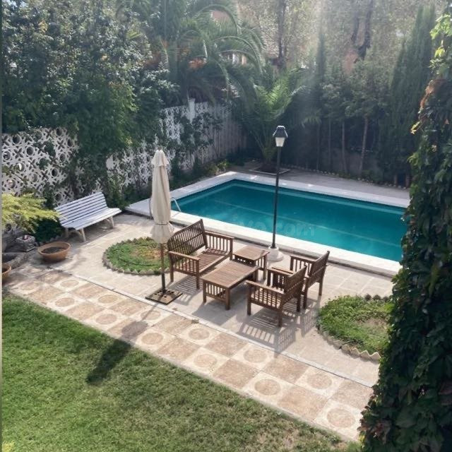 Espectacular chalet INDIVIDUAL CON PISCINA PRIVADA!