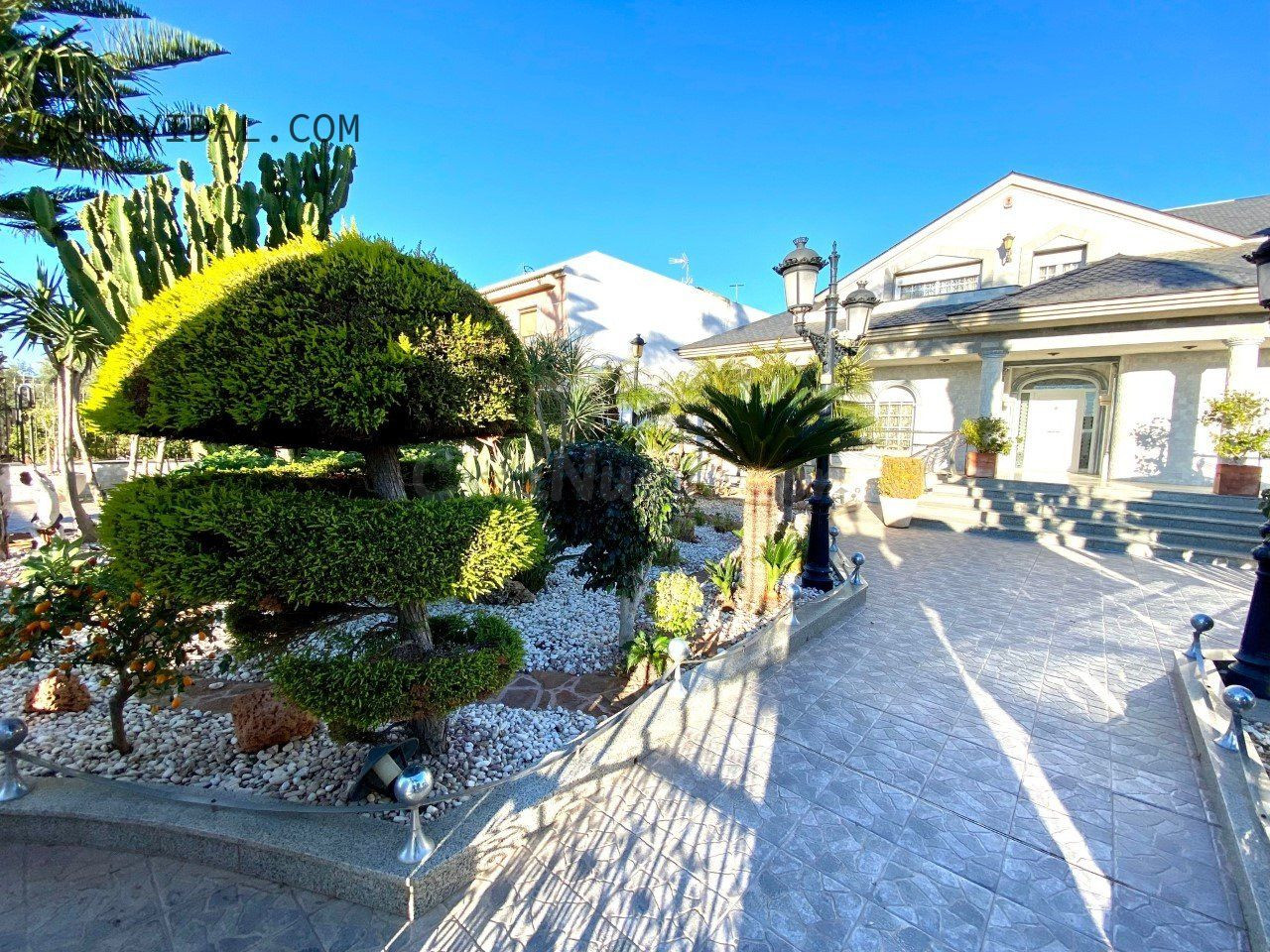 SOL8VIDAL INMOBILIARIA&ABOGADOS VENDE ESPECTACULAR MANSION