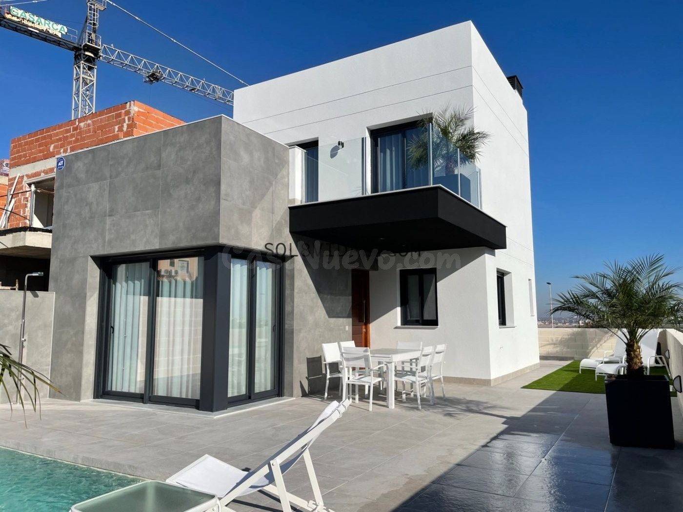 SOL8VIDAL SELLS VILLA IN TORREVIEJA