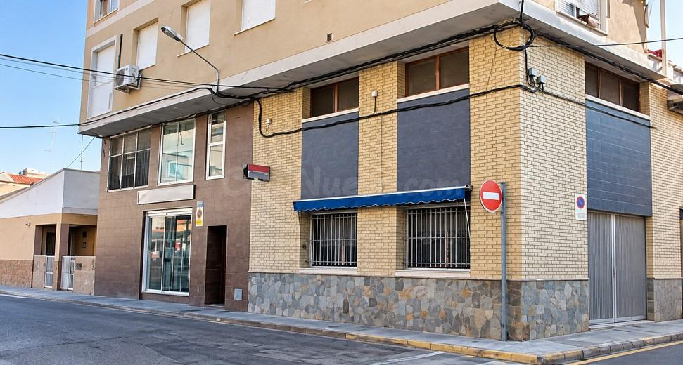 LOCAL COMERCIAL DE 180 M2, LO PAGAN, SAN PEDRO OPORTUNIDAD DE BANCO, LOCAL DE 180 M2 EN CALLE ARAGON