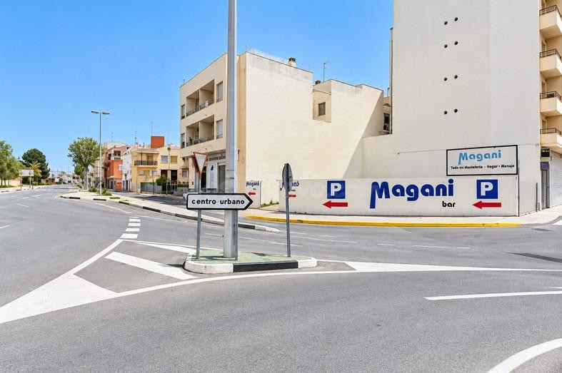 SOLAR URBANO EDIFICABLE 510 M2 FRENTE AL COLEGIO. BIGASTRO
