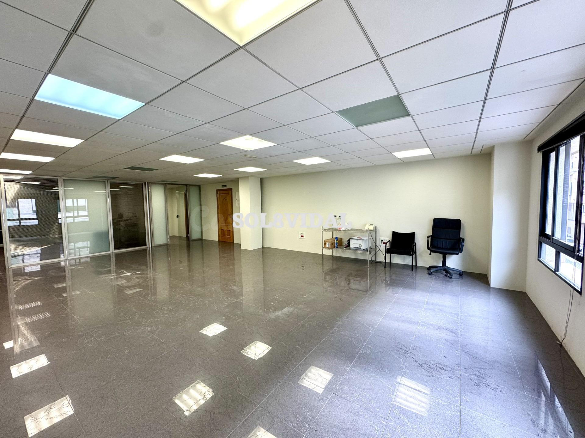 OFICINA EN VENTA/ALQUILER FRENTE AL COLEGIO DEL CARMEN – ORIHUELA