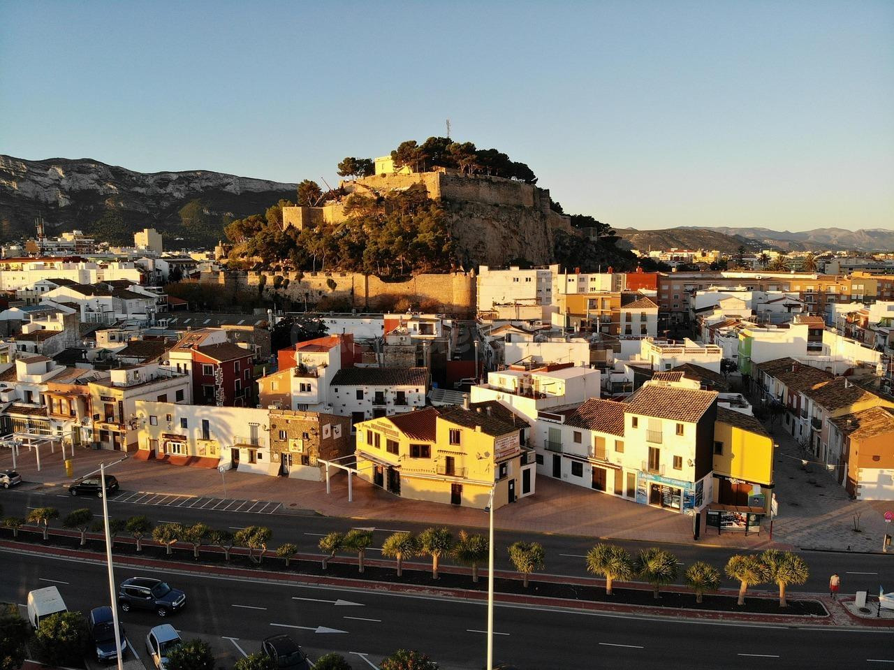 Espectacular vivienda en subasta en Las Rotas (Dénia)