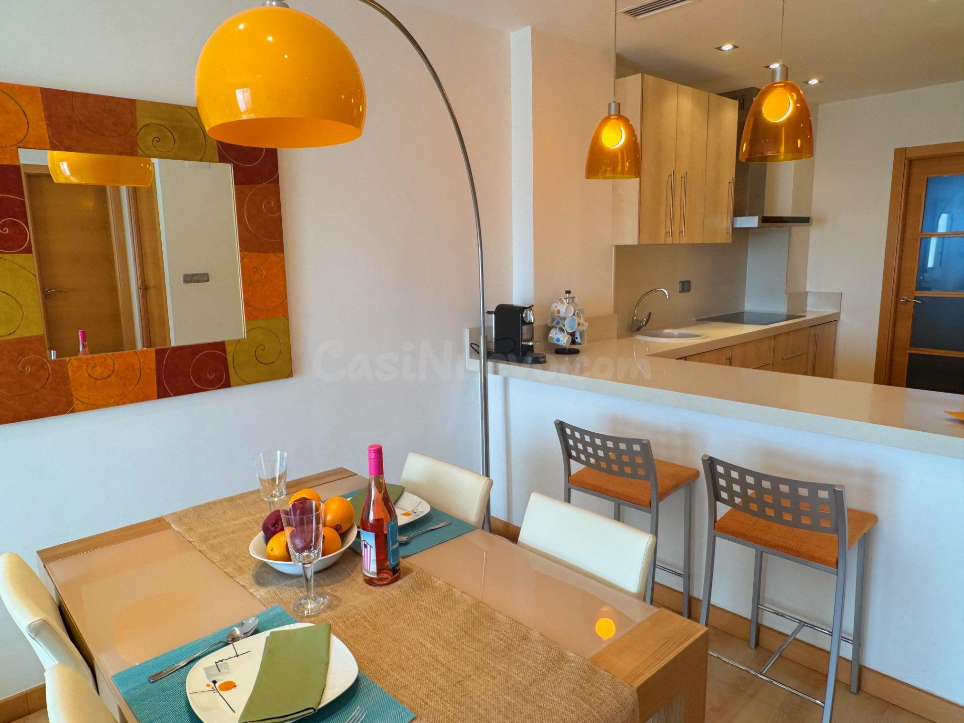 ELEGANTE APARTAMENTO JUNTO AL MAR EN LA URBANIZACIÓN GALLO ROJO, EL CAMPELLO