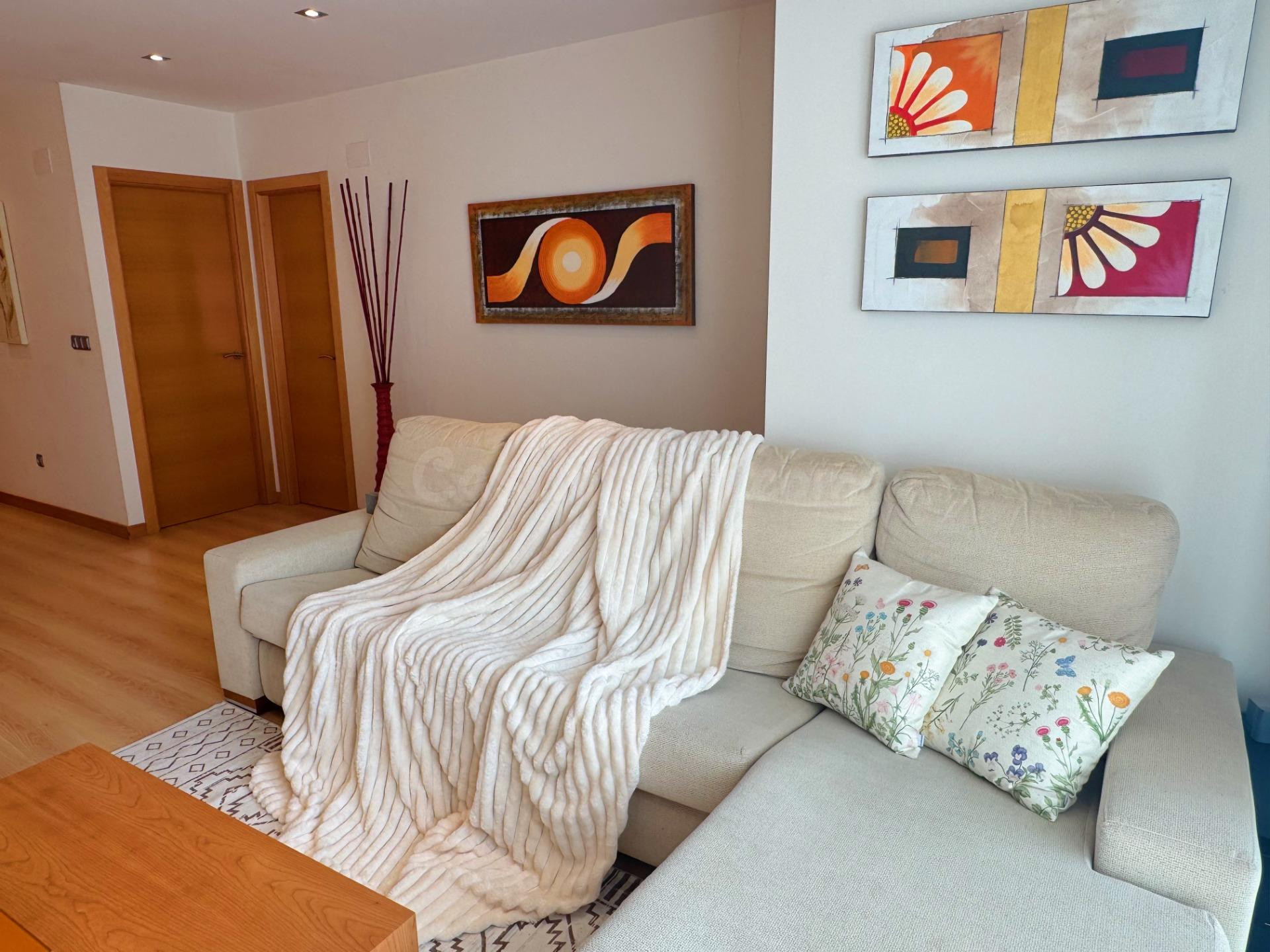ELEGANTE APARTAMENTO JUNTO AL MAR EN LA URBANIZACIÓN GALLO ROJO, EL CAMPELLO - foto 3