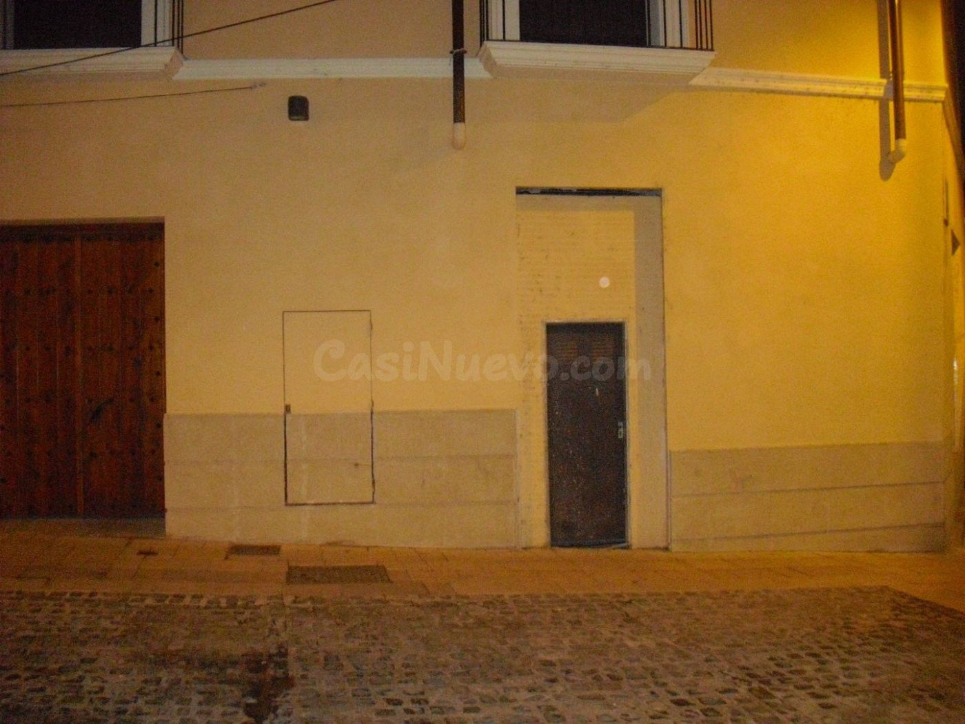 Se alquila local comercial en centro de Tarazona
