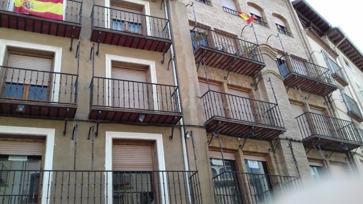 SE ALQUILA OFICINA EN TARAZONA