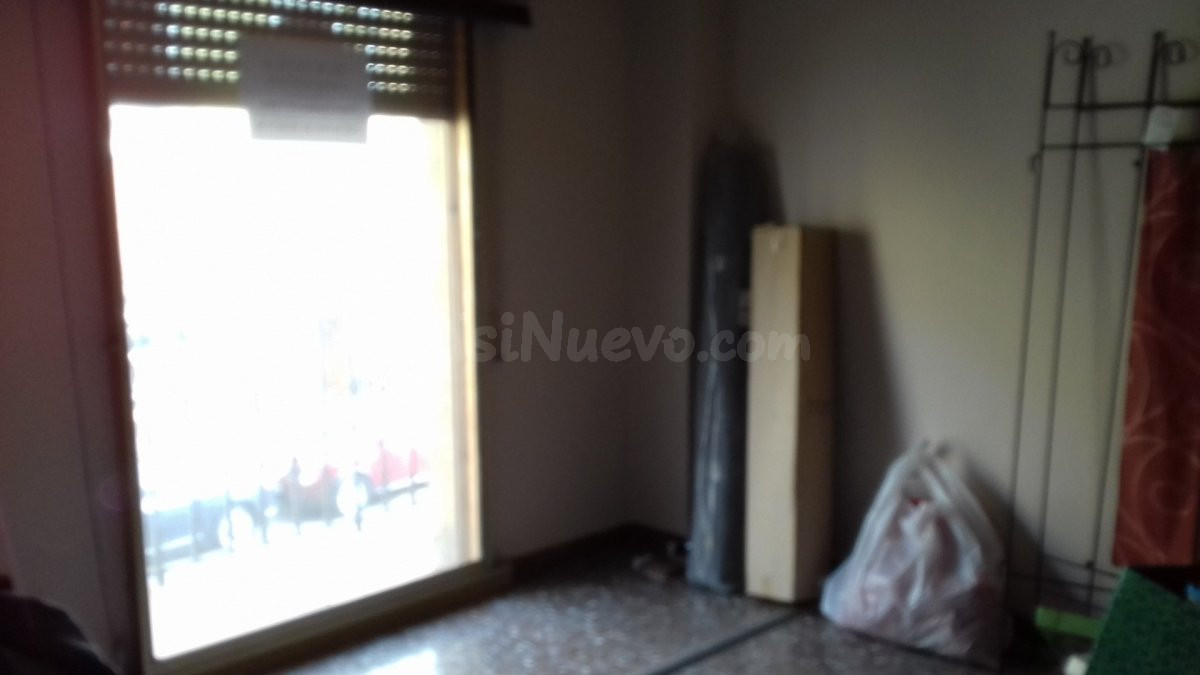 Se alquila oficina en Tarazona.