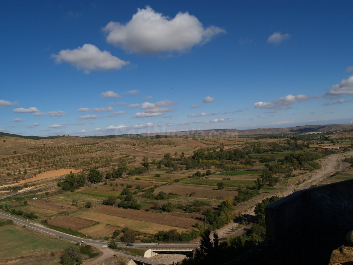 VENDO SOLAR CONSTRUIDO EN PIEDRA ,  DIAFANO, EN ALCALA DE MONCAYO