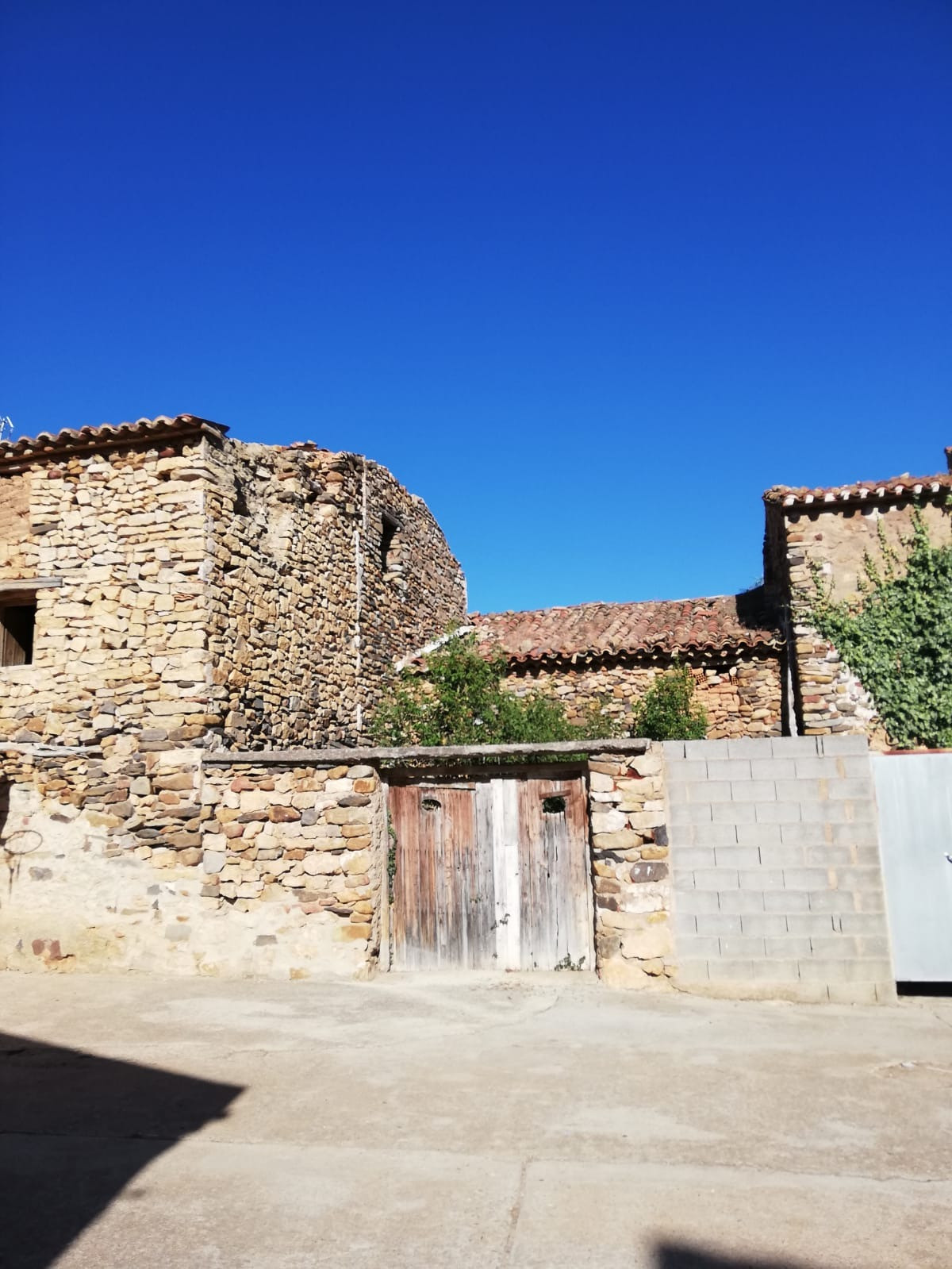 Se vende PAJAR en Litago